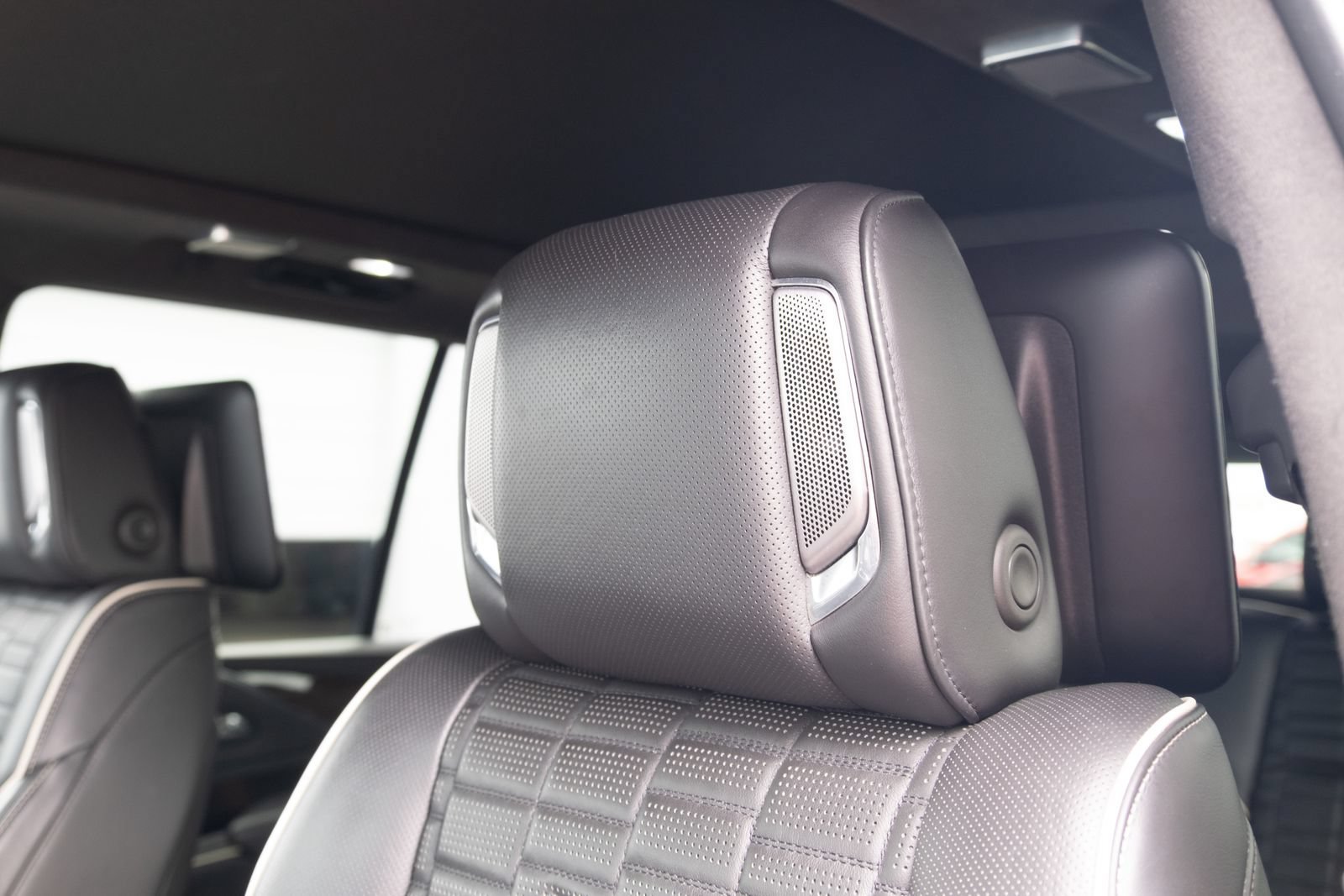 Used 2022 Cadillac Escalade Sport Platinum AWD/4WD image 25