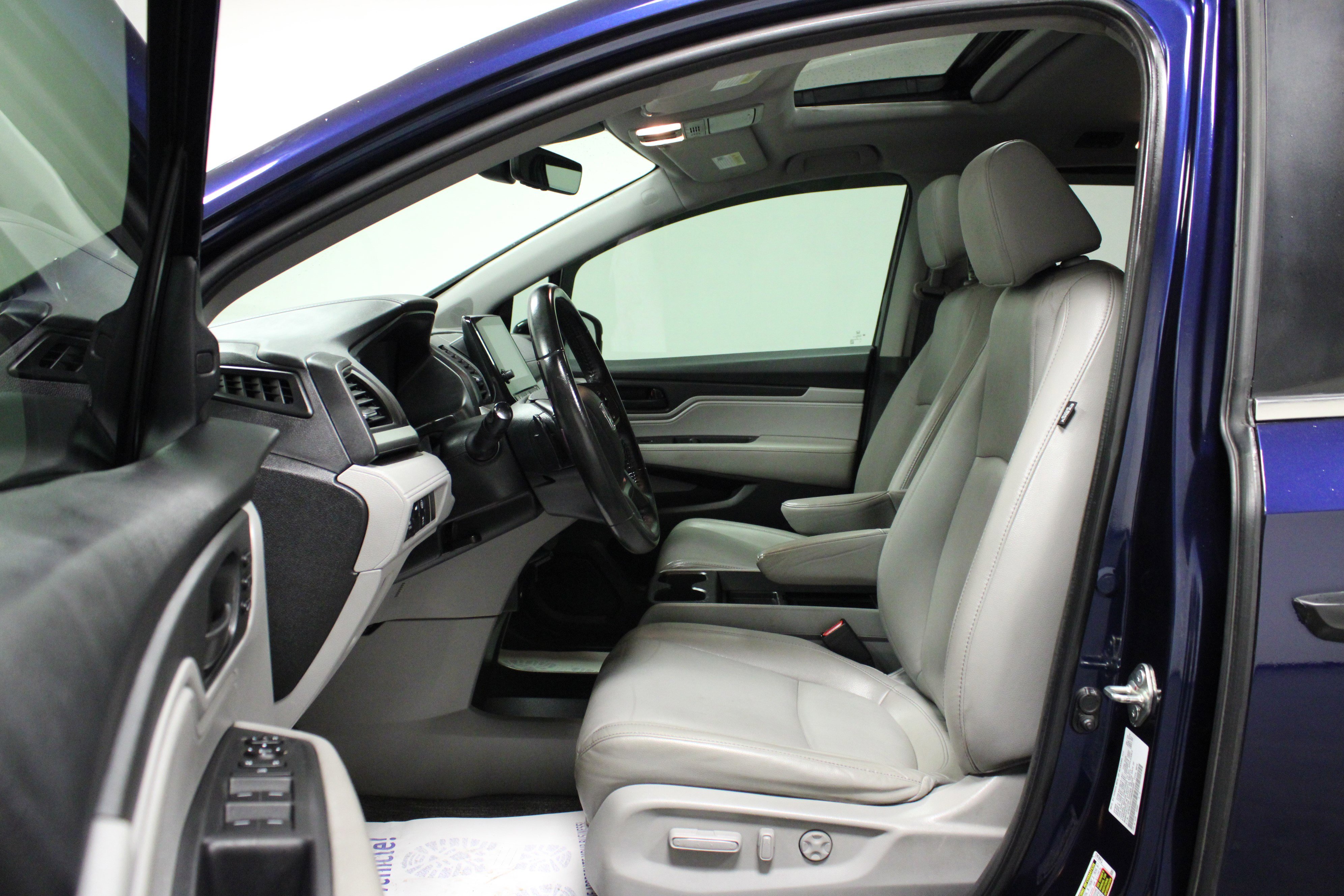 Used 2021 Honda Odyssey EX-L image 12
