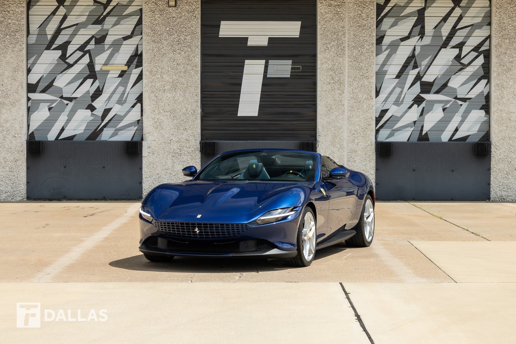 Used 2025 Ferrari Roma Spider RWD image 5