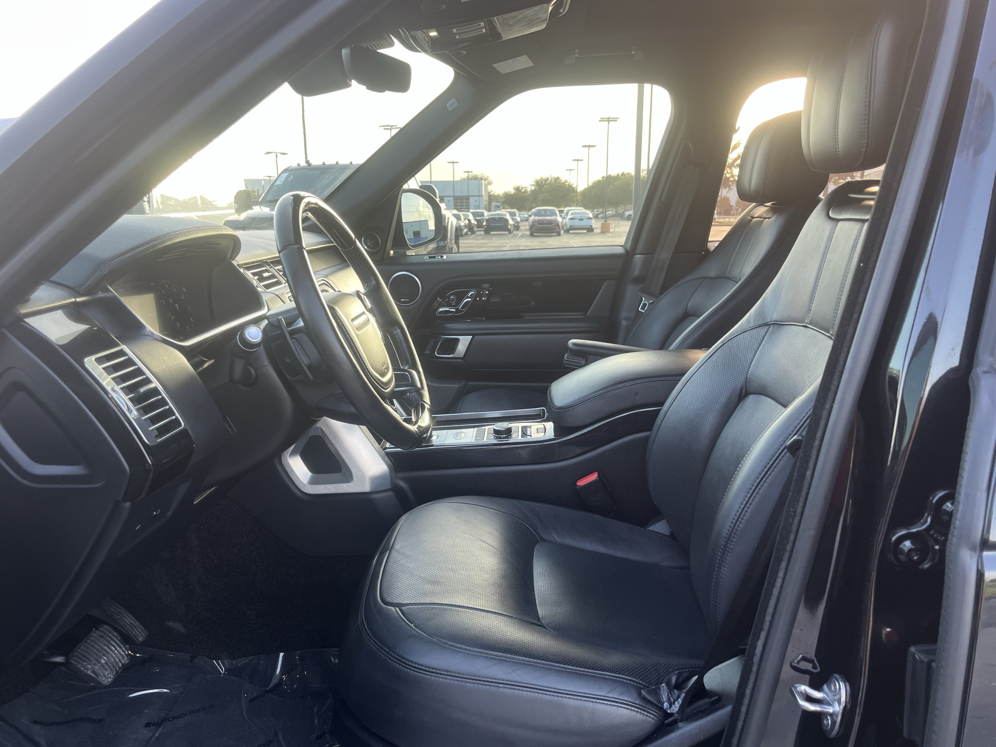 Used 2018 Land Rover Range Rover Supercharged AWD/4WD image 31