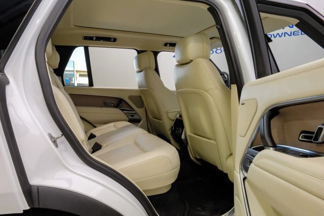 Used 2025 Land Rover Range Rover SE AWD/4WD image 42
