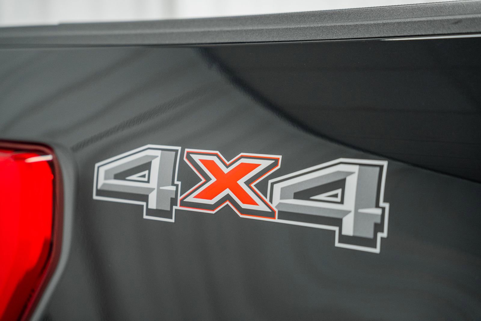 Certified 2022 Ford F150 Lariat w/ Equipment Group 502A High image 18