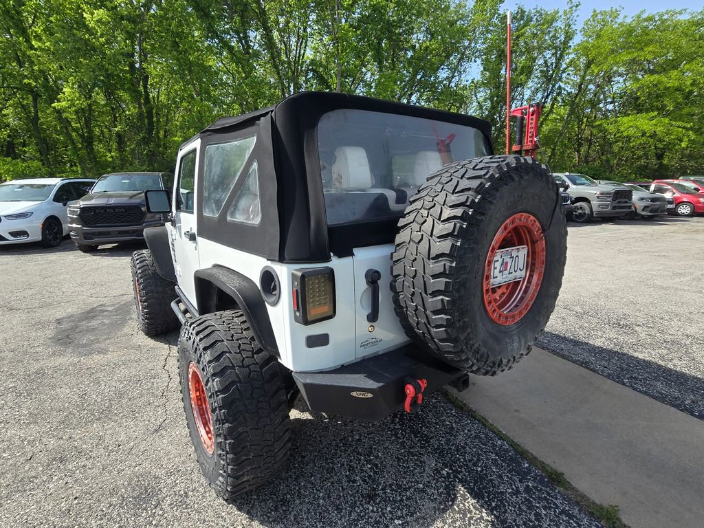 Used 2017 Jeep Wrangler Rubicon w/ Power Convenience Group AWD/4WD image 5