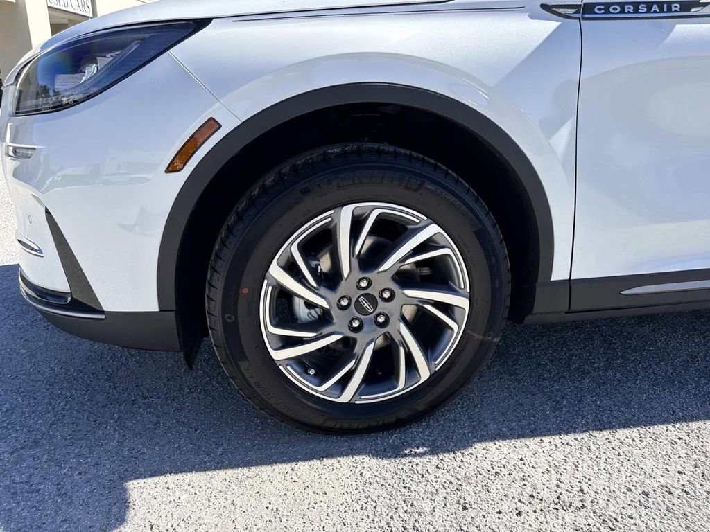 New 2026 Lincoln Corsair Premiere image 10