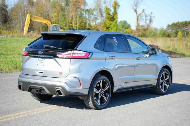 Used 2022 Ford Edge ST image 5