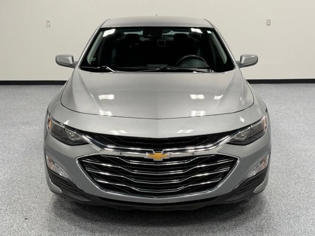 Used 2025 Chevrolet Malibu LT FWD image 3