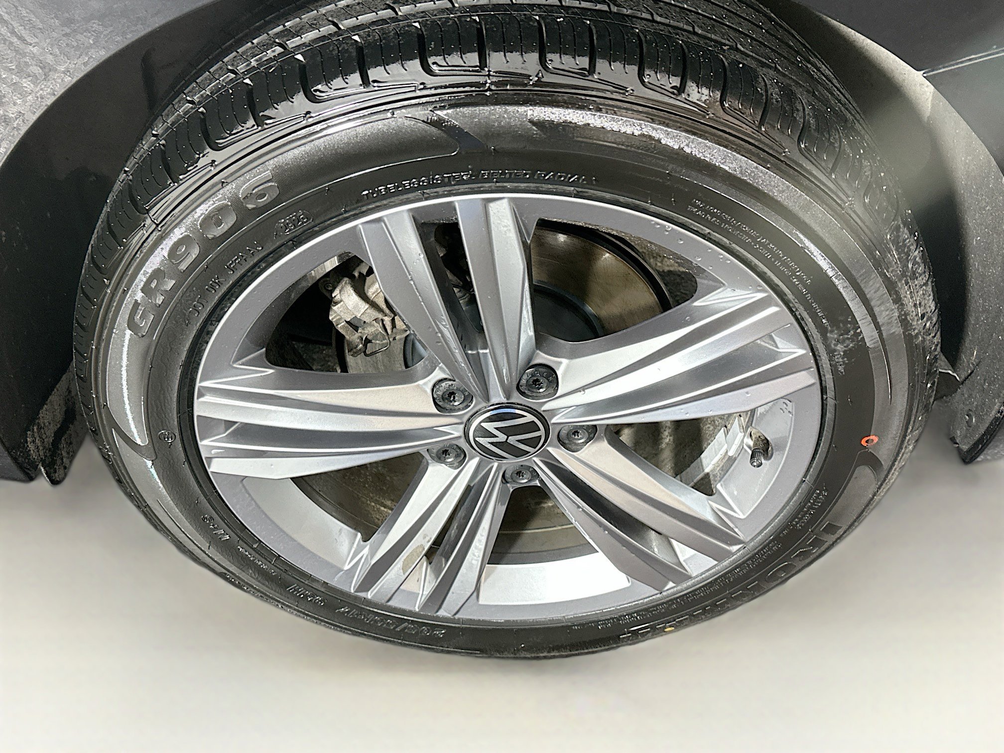 Used 2024 Volkswagen Jetta SE image 11