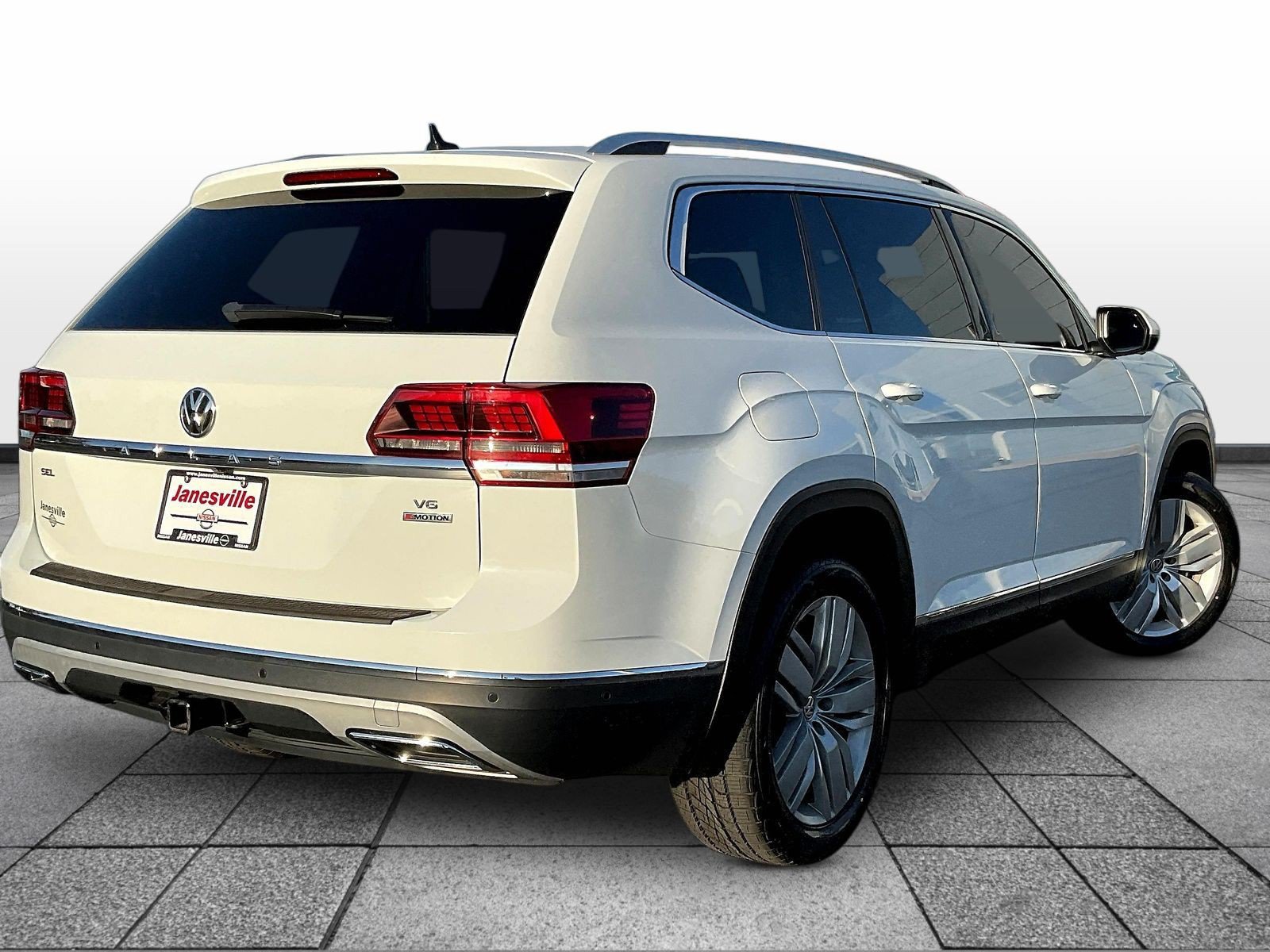 Used 2018 Volkswagen Atlas SEL Premium AWD/4WD image 7