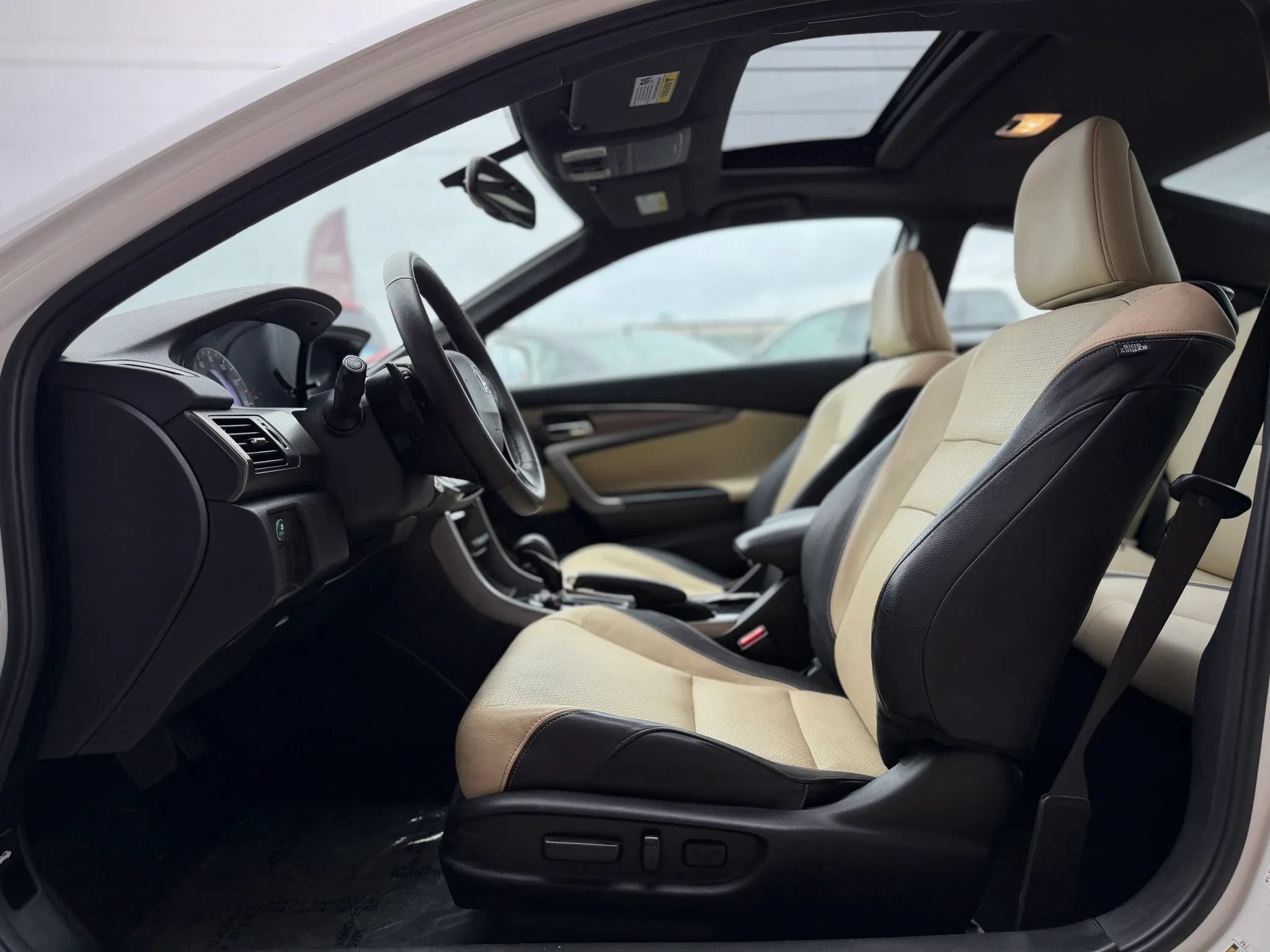 Used 2017 Honda Accord EX-L image 8