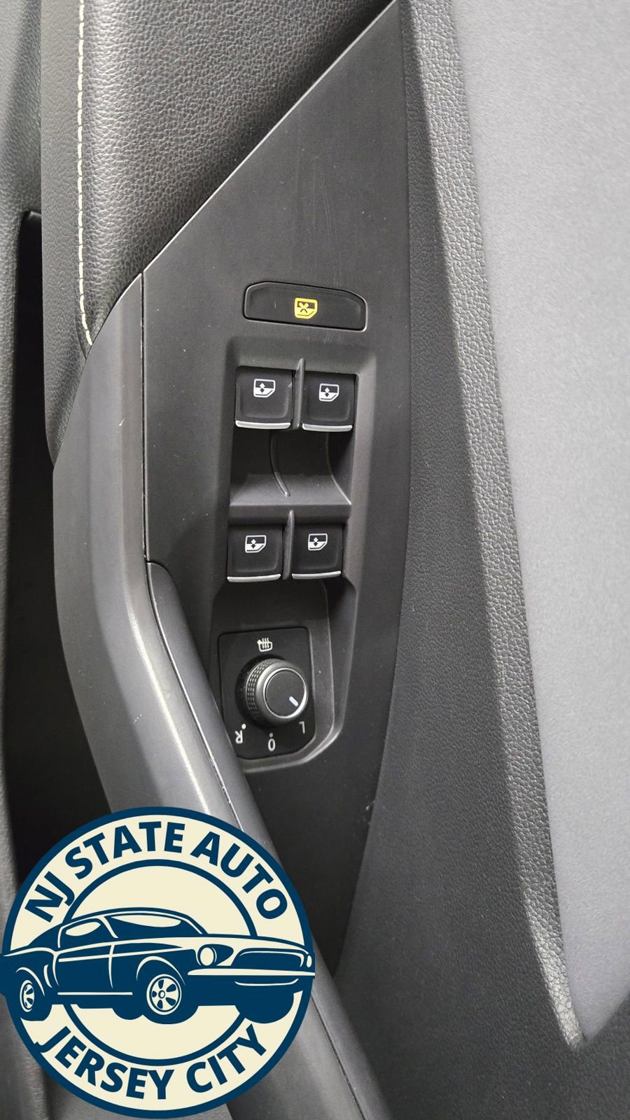 Used 2025 Volkswagen Jetta SE image 18