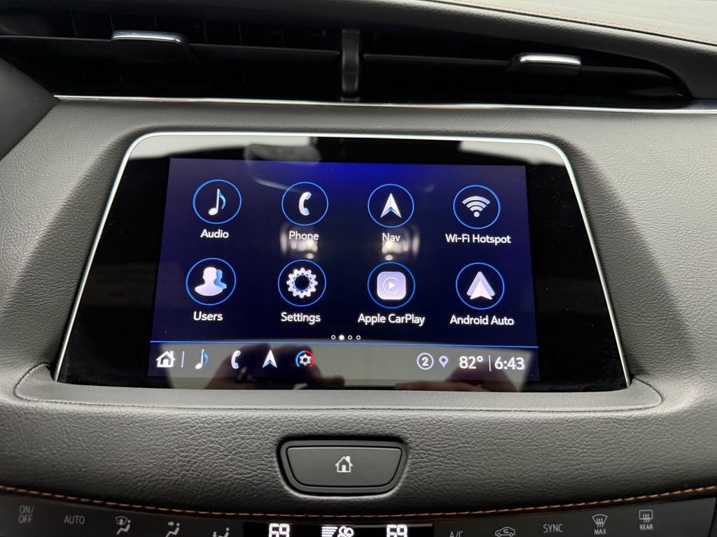 Used 2022 Cadillac XT4 Sport w/ Comfort Package AWD/4WD image 5