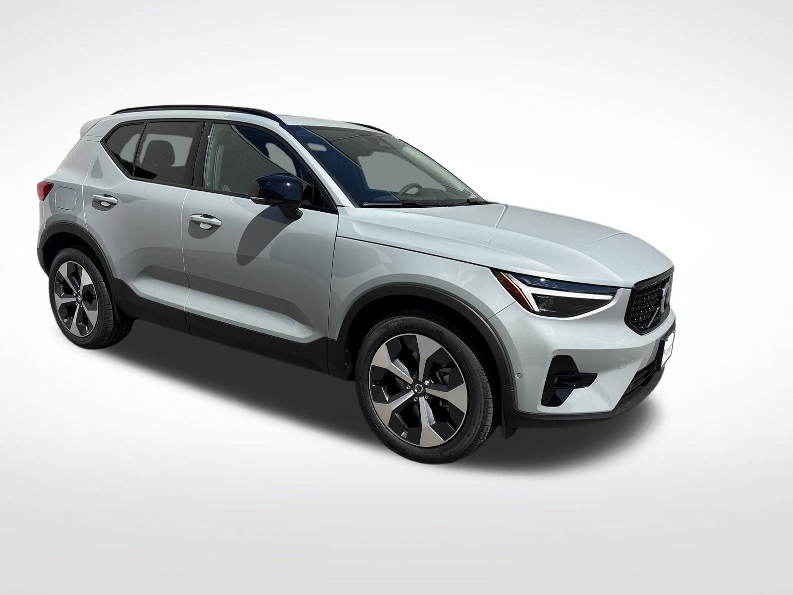 New 2026 Volvo XC40 B5 Plus w/ Protection Package Premier image 7