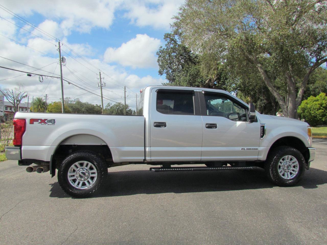 Used 2017 Ford F250 XL w/ STX Appearance Package AWD/4WD image 10