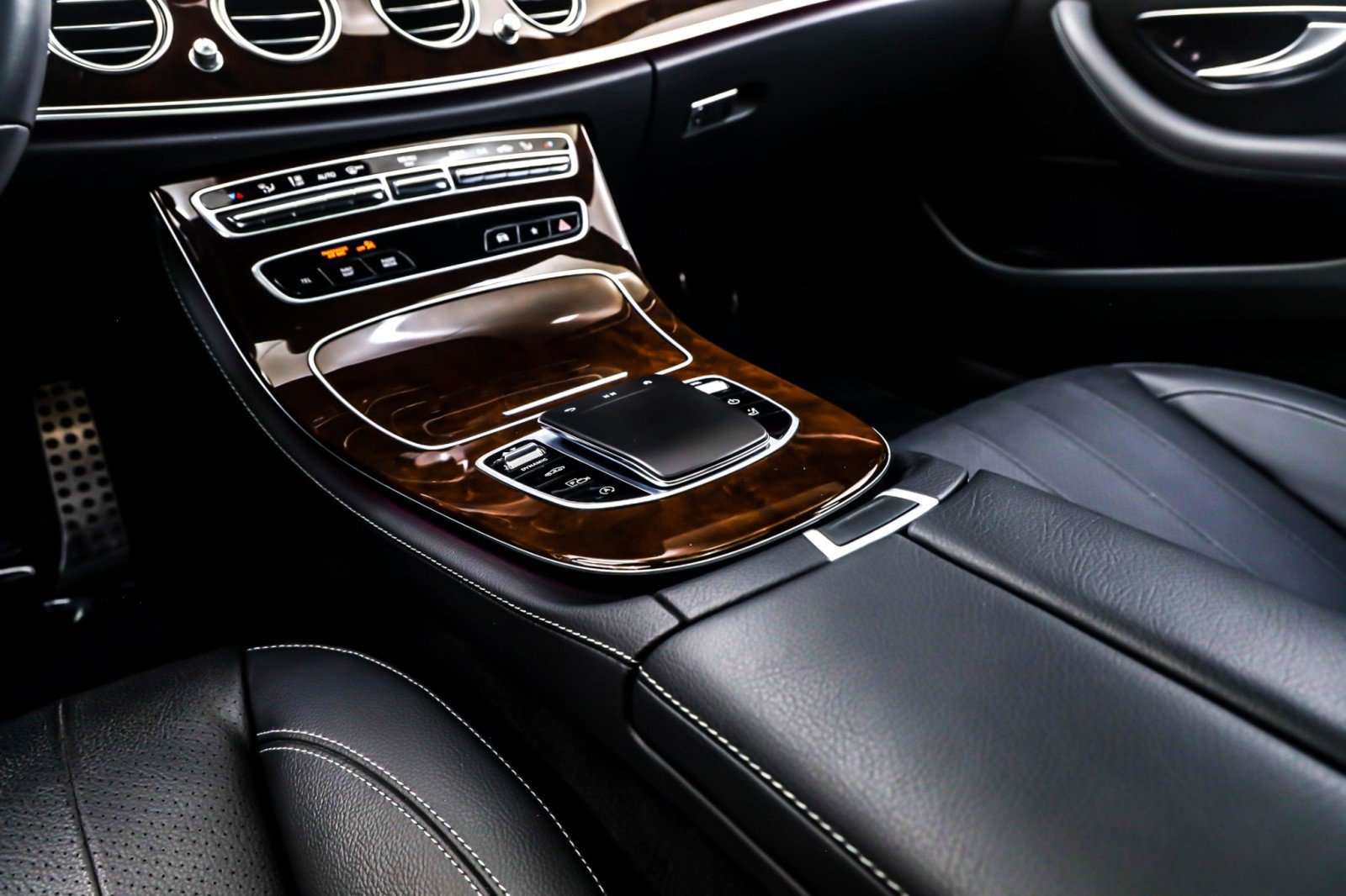 Certified 2022 Mercedes-Benz E 450 4MATIC All-Terrain Wagon image 7