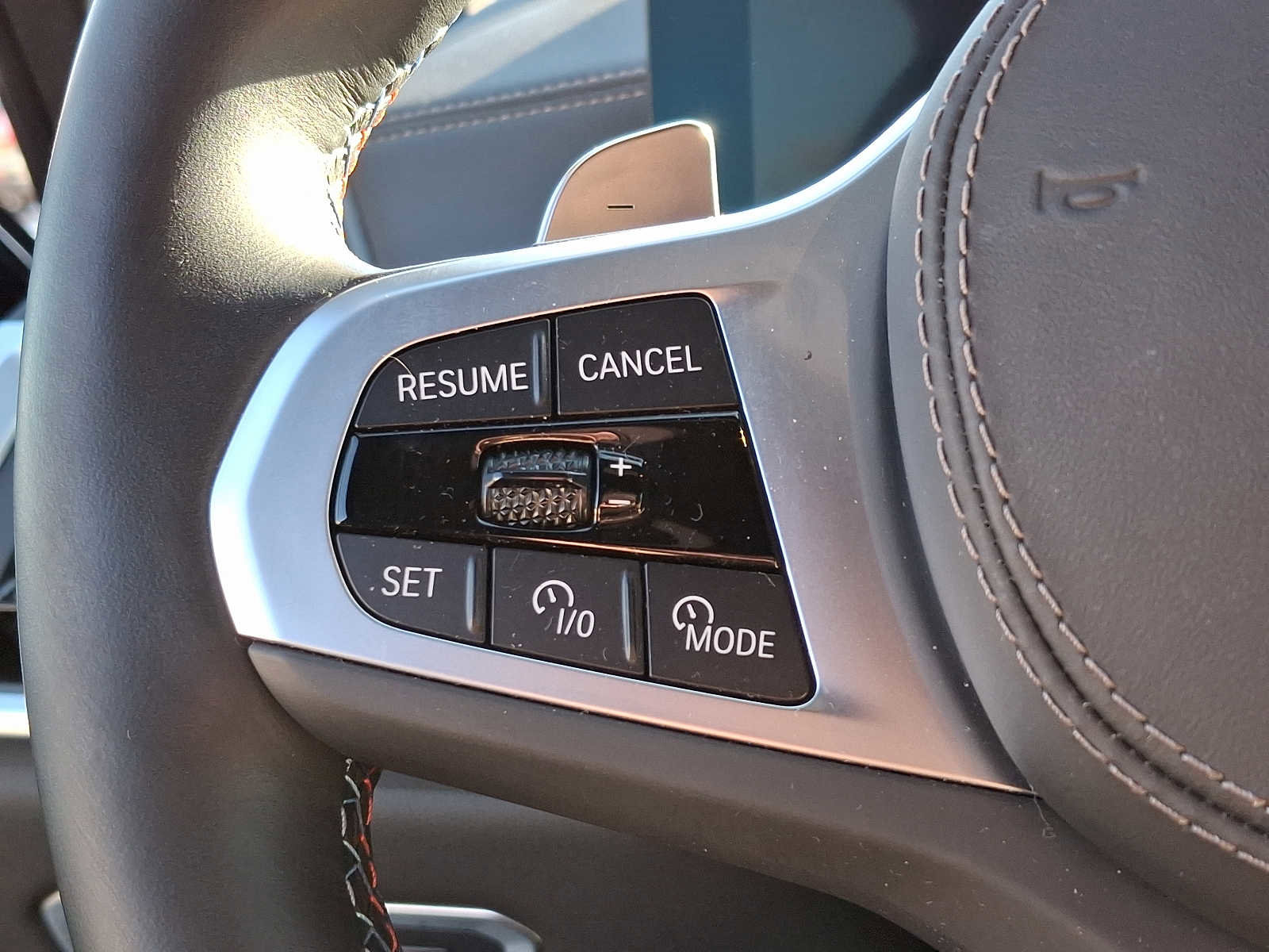 Used 2024 BMW X7 M60i w/ Climate Comfort Package image 23