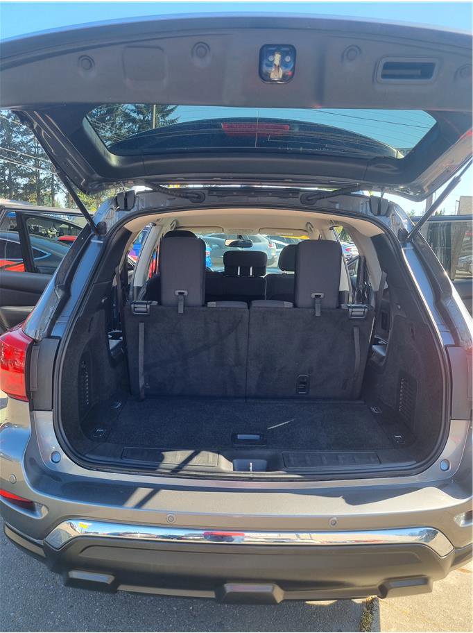 Used 2019 Nissan Pathfinder SV AWD/4WD image 18