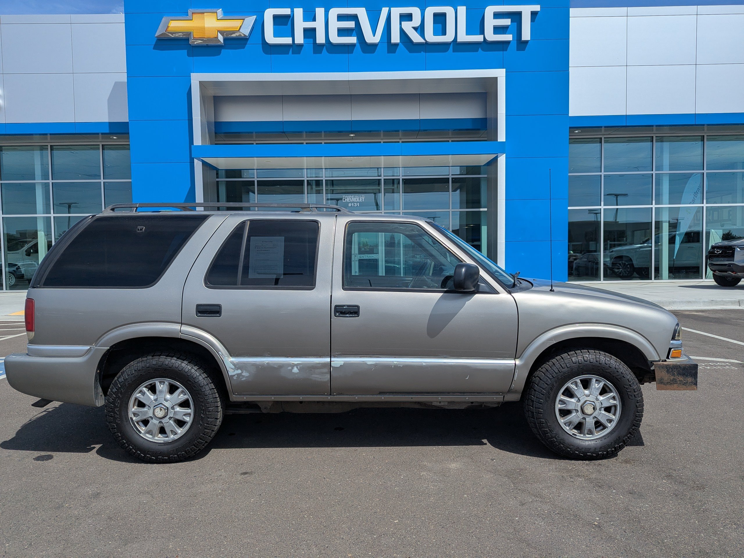 Used 2001 GMC Jimmy SLT w/ SLT Luxury Equipment Group AWD/4WD image 32