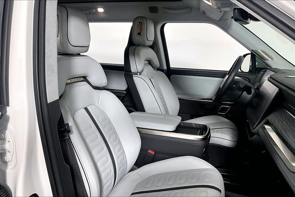 Used 2023 Rivian R1S Adventure AWD/4WD image 7