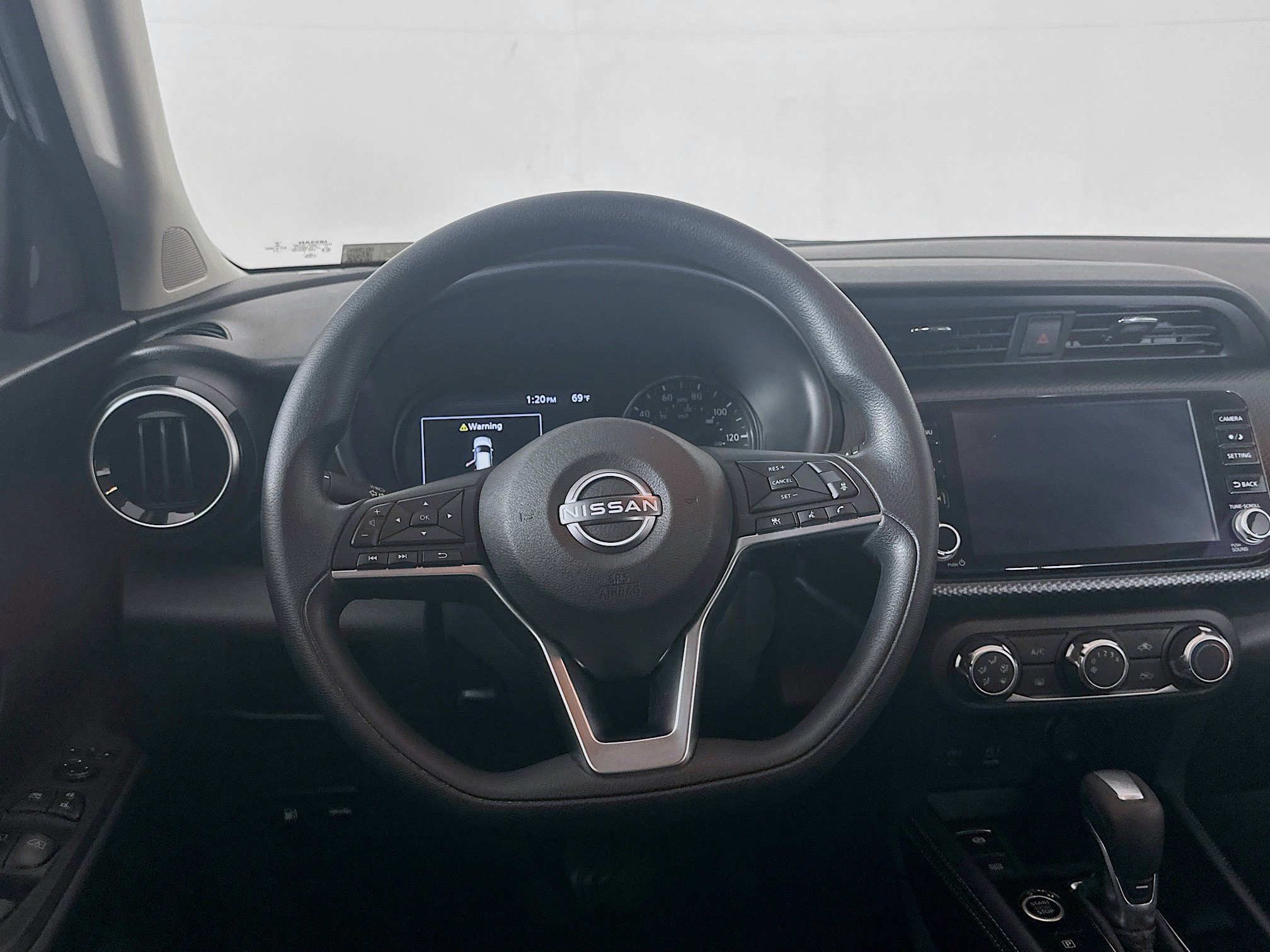 Used 2023 Nissan Kicks SV FWD image 16