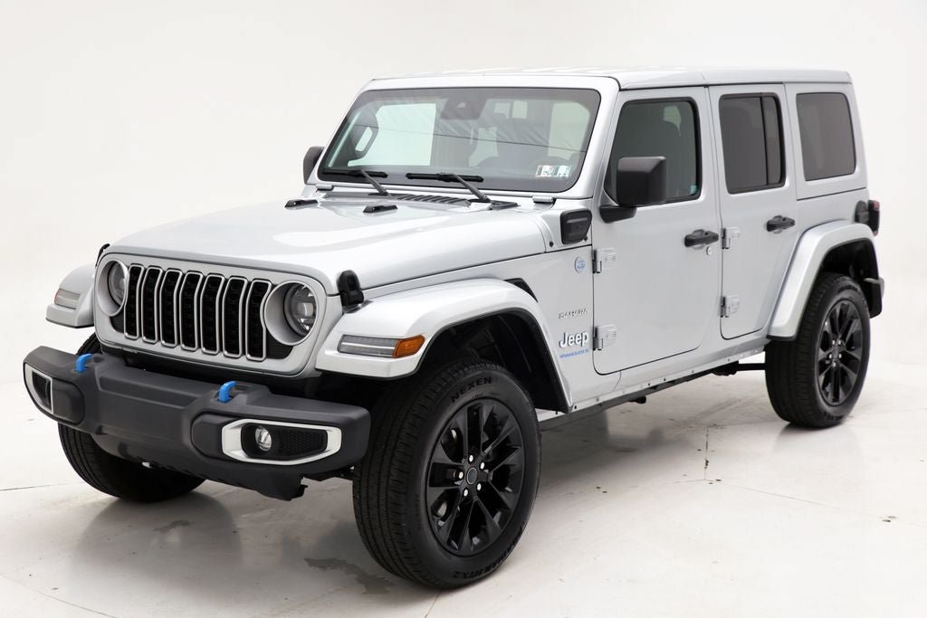 Used 2024 Jeep Wrangler Unlimited Sahara AWD/4WD image 2