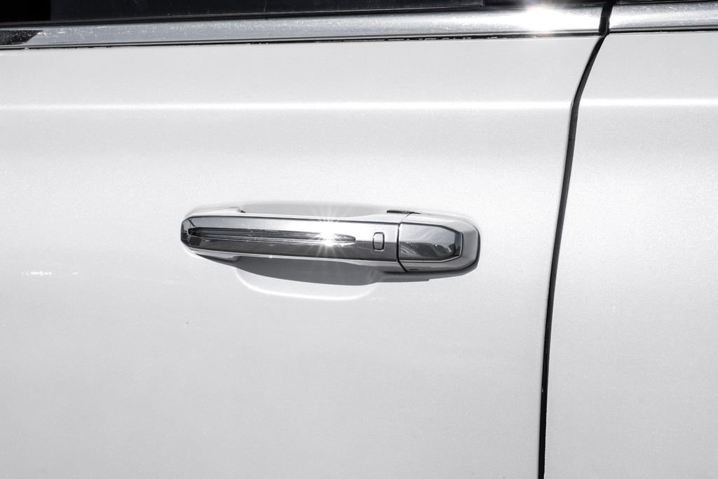 Used 2020 Cadillac Escalade ESV Premium Luxury image 43