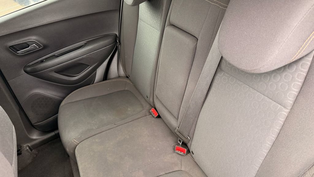 Used 2019 Chevrolet Trax LS FWD image 9
