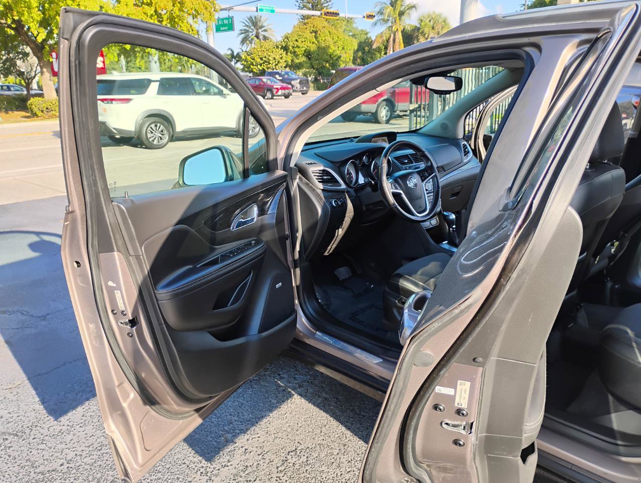 Used 2014 Buick Encore Convenience FWD image 8
