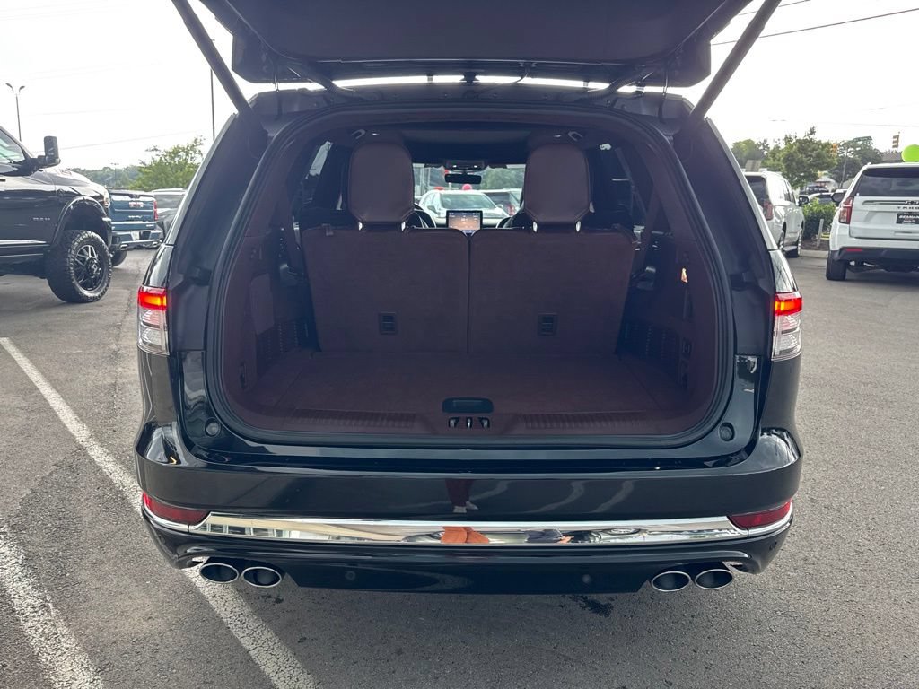 Used 2024 Lincoln Aviator Black Label w/ Dynamic Handling Package AWD/4WD image 27