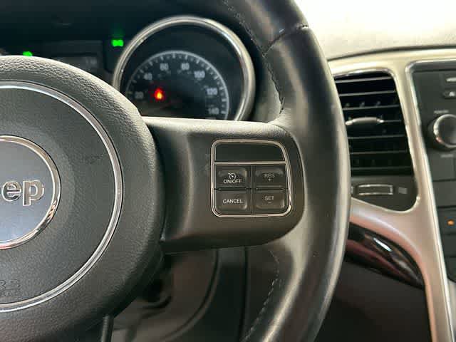 Used 2012 Jeep Grand Cherokee Laredo w/ Laredo E Group AWD/4WD image 9