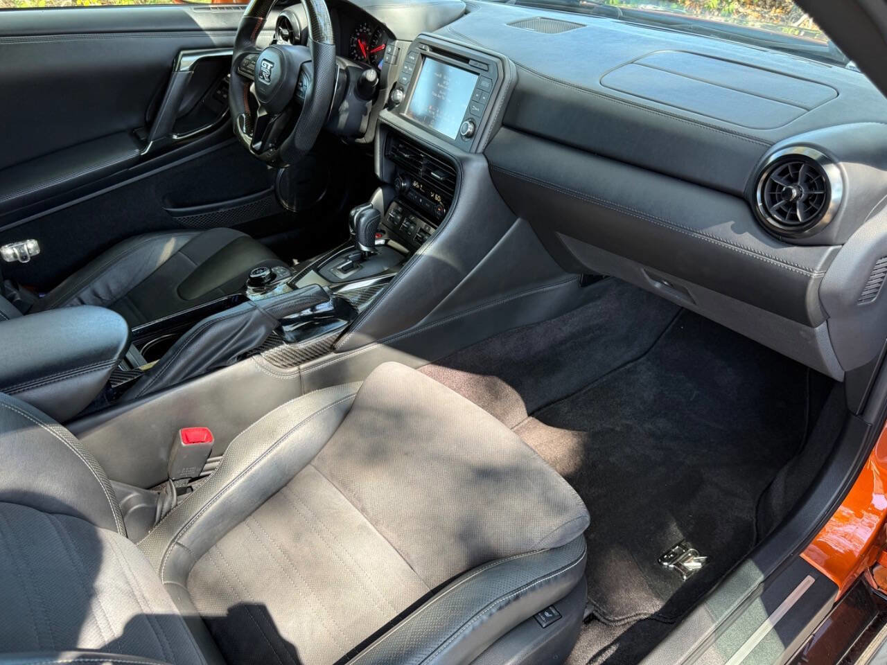 Used 2017 Nissan GT-R Premium AWD/4WD image 20