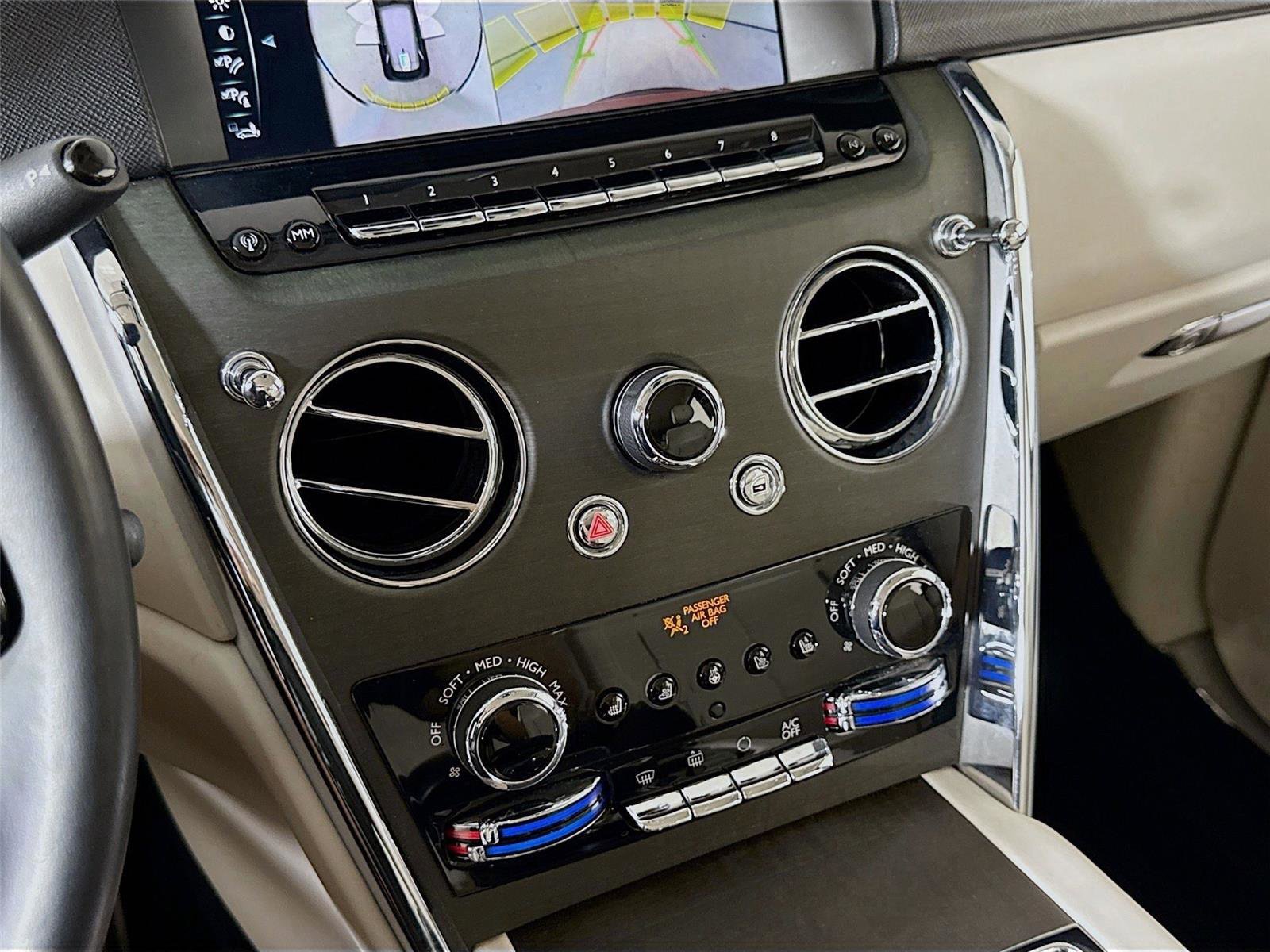 Used 2021 Rolls-Royce Cullinan image 21