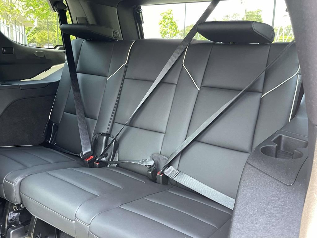 Used 2024 Cadillac Escalade Sport w/ LPO, ONYX Package image 11