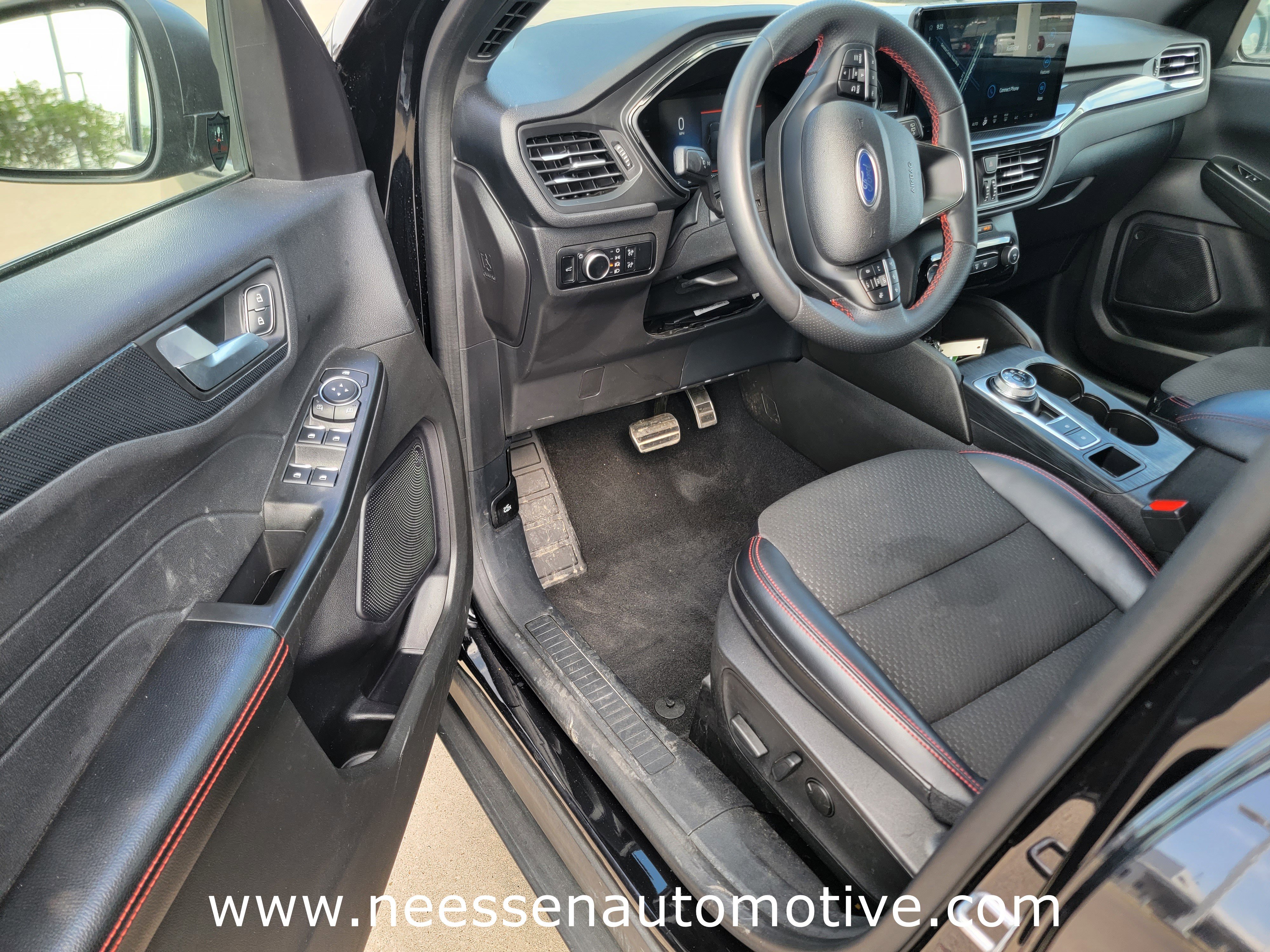 Used 2023 Ford Escape ST-Line w/ Tech Pack #1 image 14