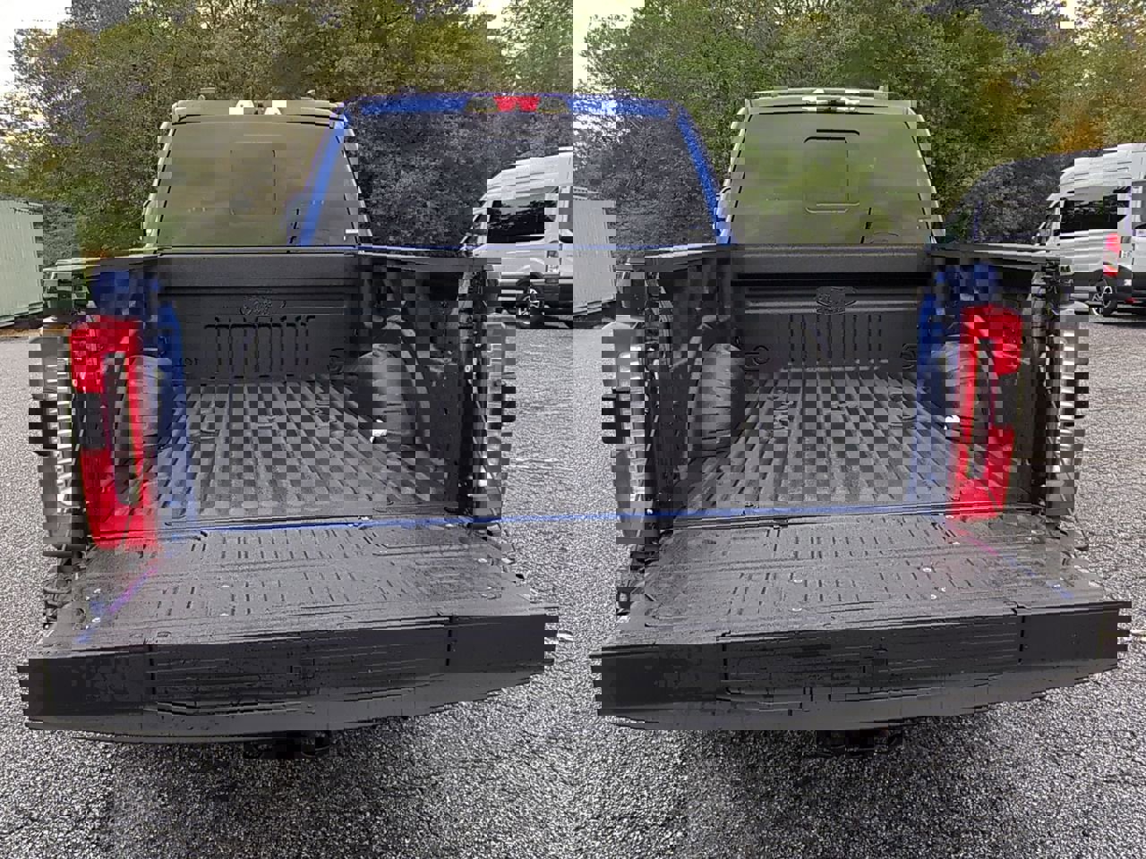 New 2026 Ford F250 Lariat w/ Black Appearance Package image 13