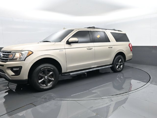 Used 2018 Ford Expedition Max XLT w/ Equipment Group 202A AWD/4WD image 2