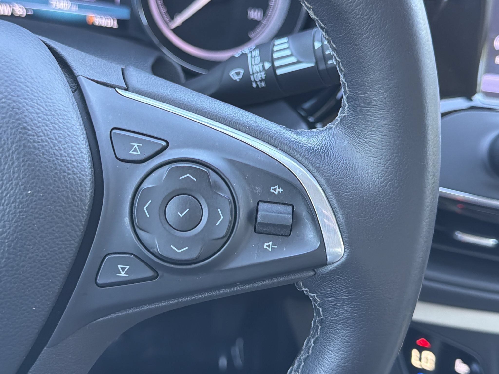 Used 2020 Buick Envision Preferred FWD image 22