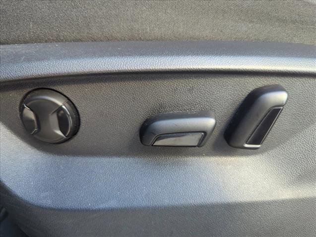 Used 2020 Volkswagen Atlas Cross Sport SE w/ Towing Package image 28