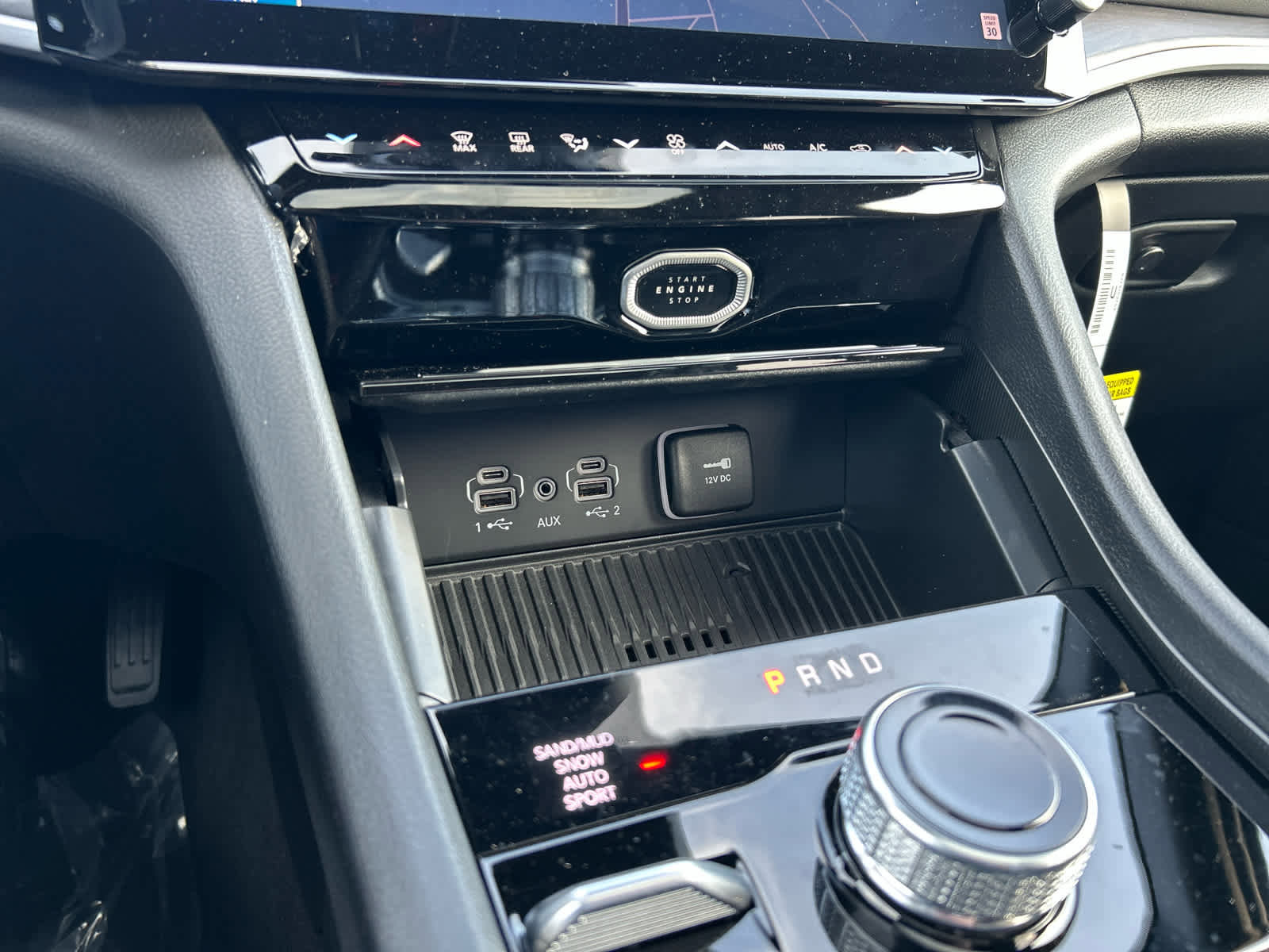 New 2026 Jeep Grand Cherokee Altitude AWD/4WD image 21