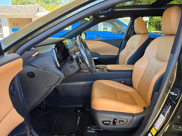 Used 2023 Lexus RX 350h w/ Accessory Package (2T) AWD/4WD image 11