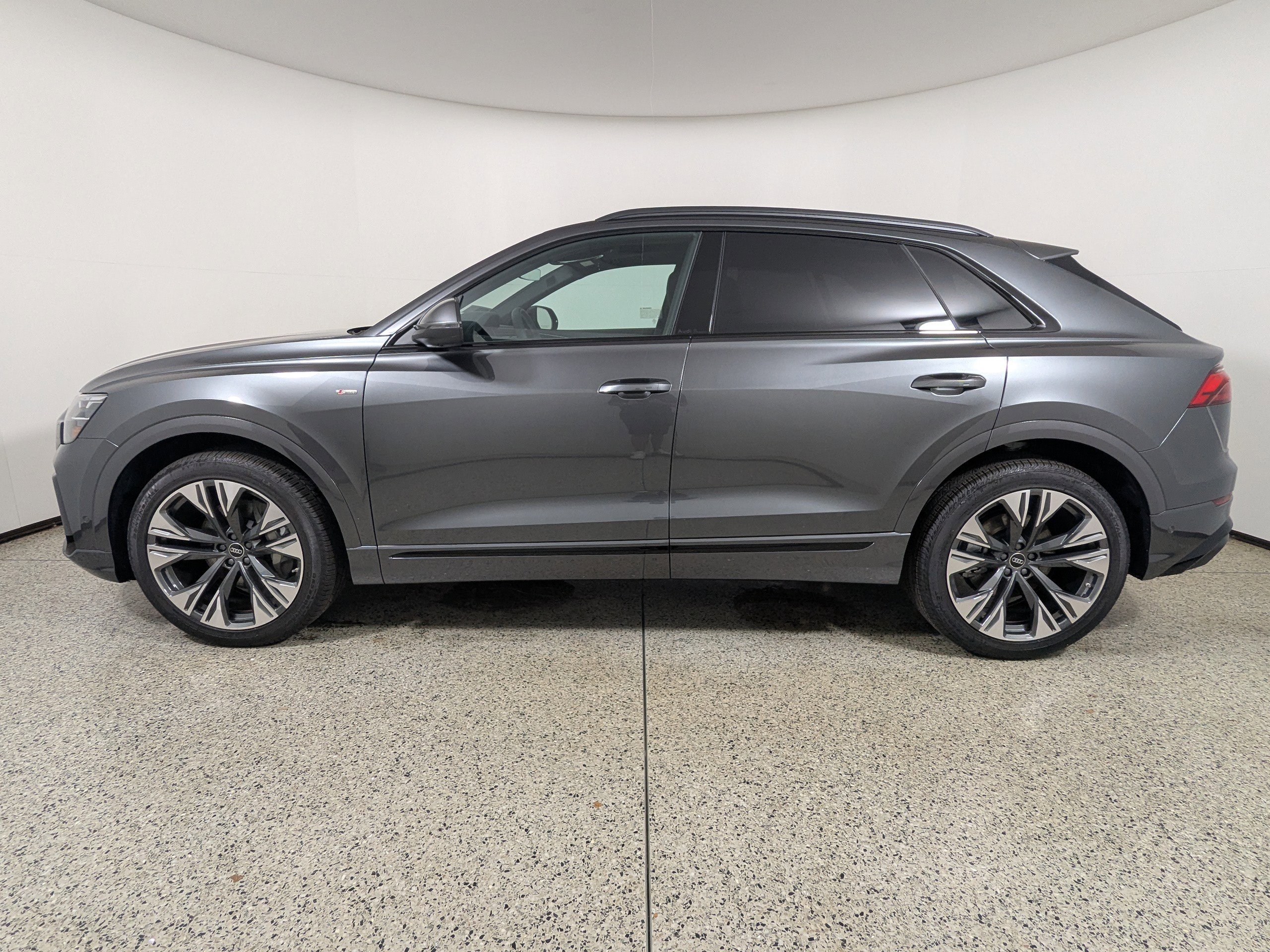 New 2026 Audi Q8 Premium Plus image 4