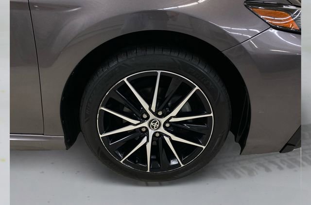 Used 2022 Toyota Camry SE FWD image 15