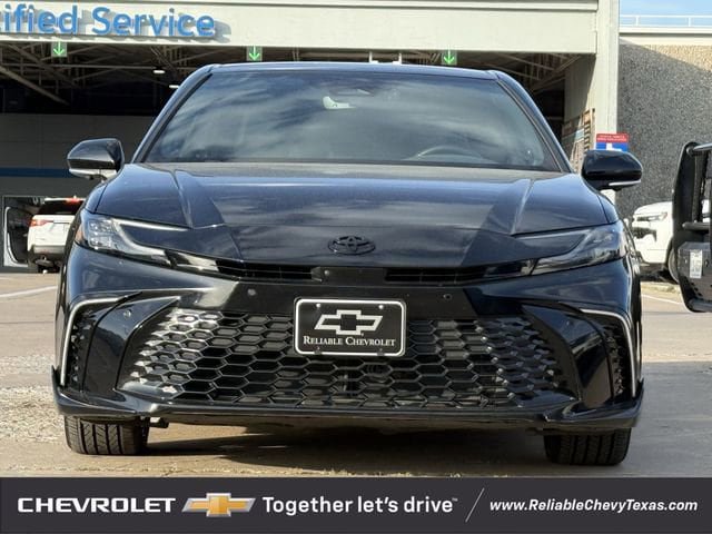 Used 2025 Toyota Camry XSE w/ Premium Plus Package AWD/4WD image 3