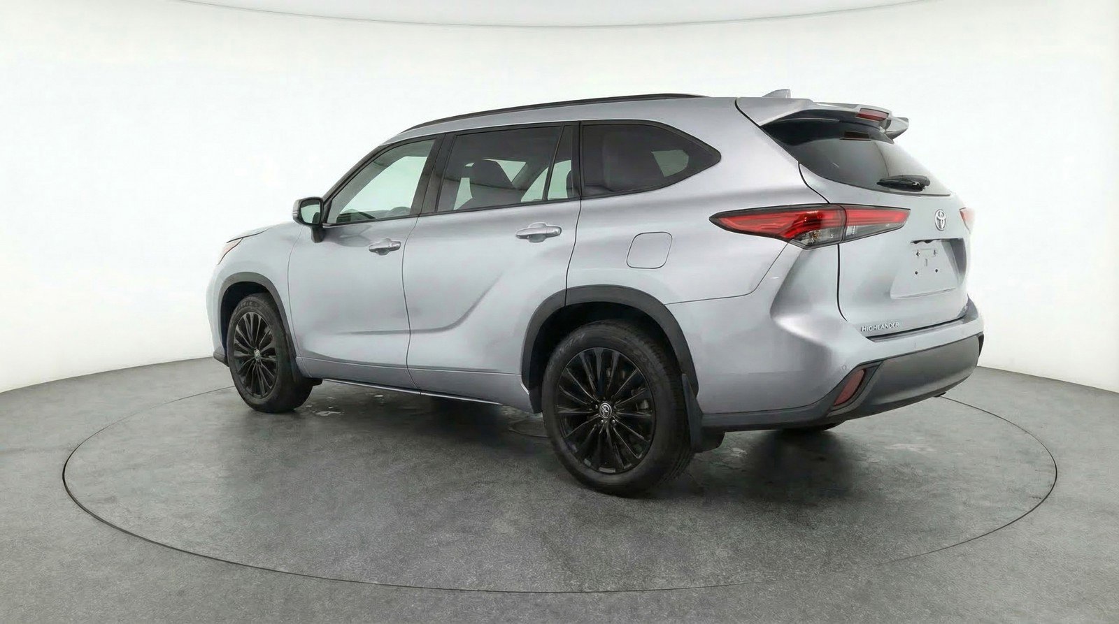 Used 2025 Toyota Highlander XSE image 6