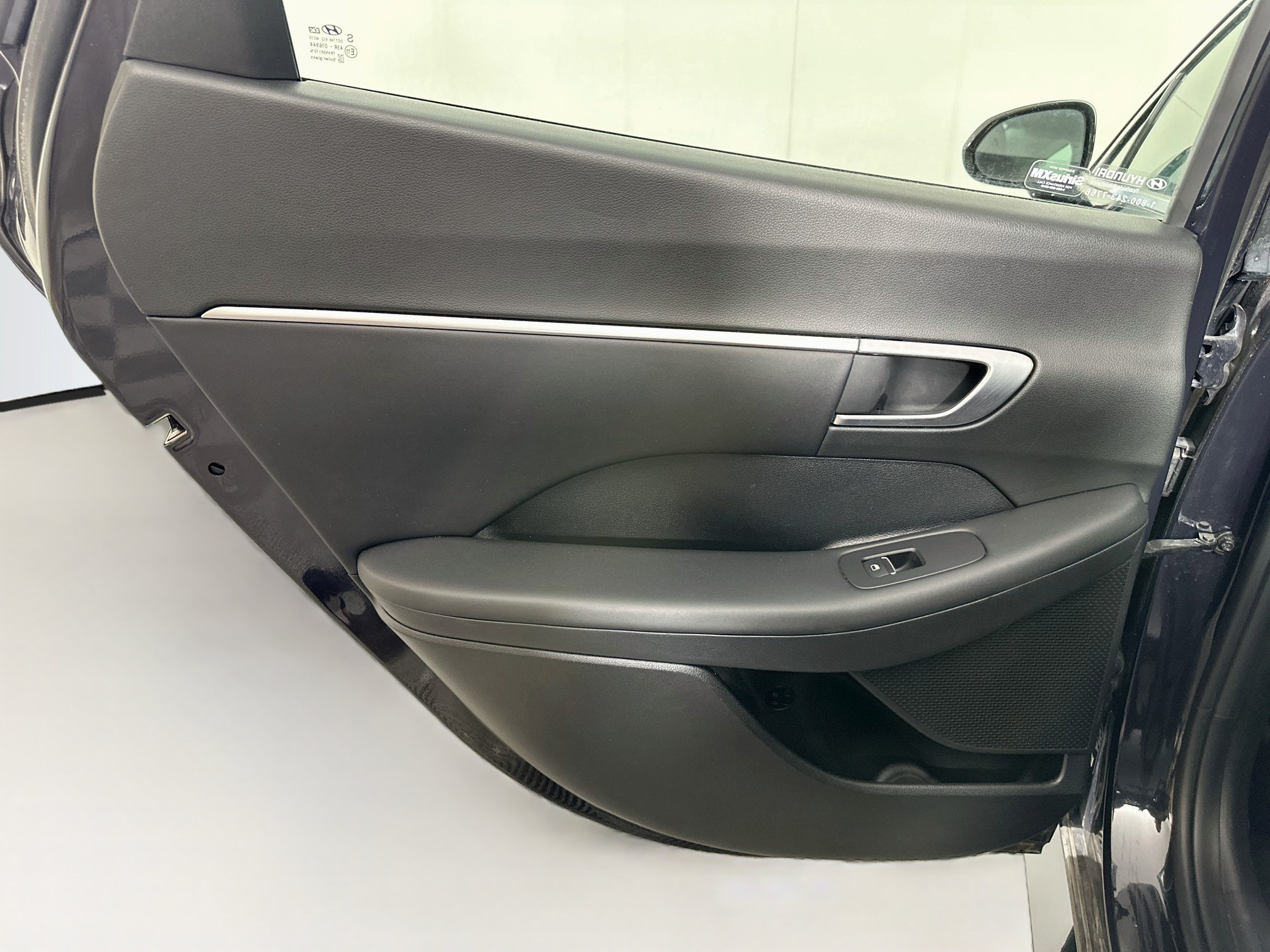 Used 2025 Hyundai Sonata SEL FWD image 25