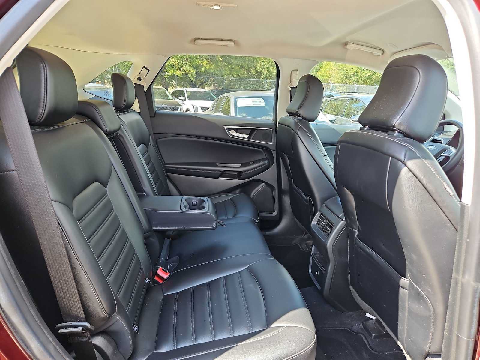 Used 2023 Ford Edge SEL AWD/4WD image 16