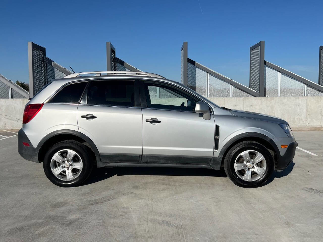 Used 2013 Chevrolet Captiva Sport LS FWD image 6