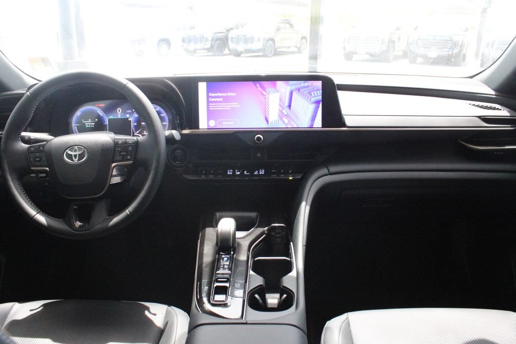 Certified 2025 Toyota Crown Signia AWD/4WD image 26