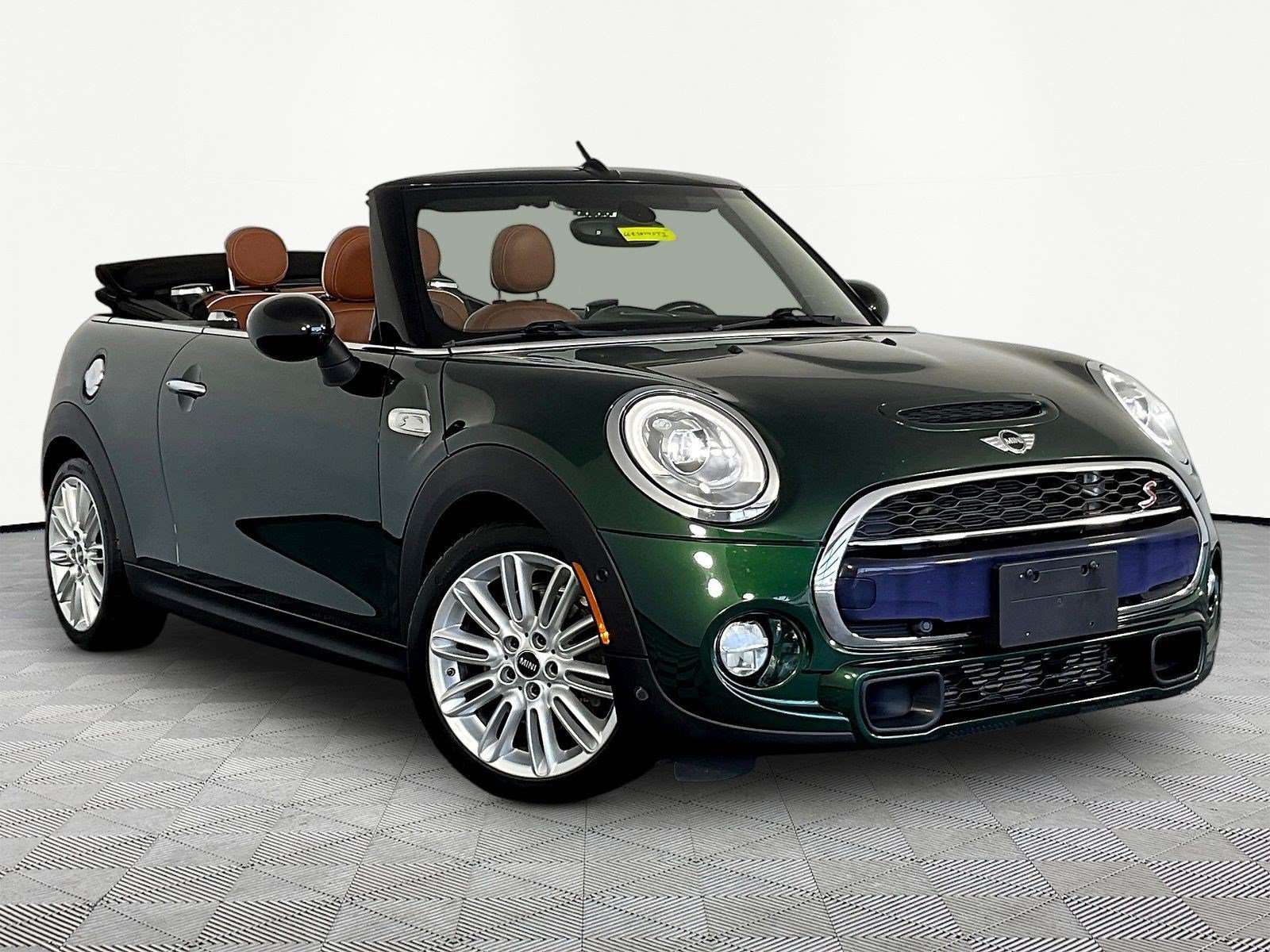 Used 2018 MINI Cooper S FWD image 3