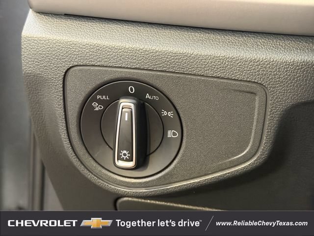 Used 2020 Volkswagen Atlas Cross Sport SEL R-Line AWD/4WD image 25