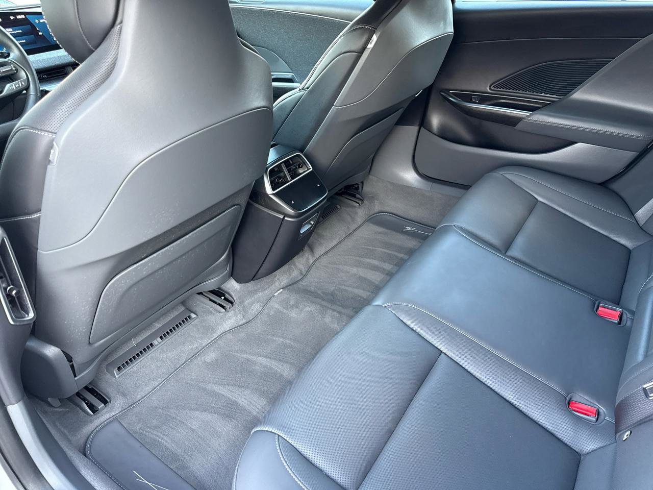 Used 2024 Lucid Air Touring image 33
